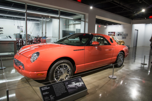 FORD THUNDERBIRD - r.2002